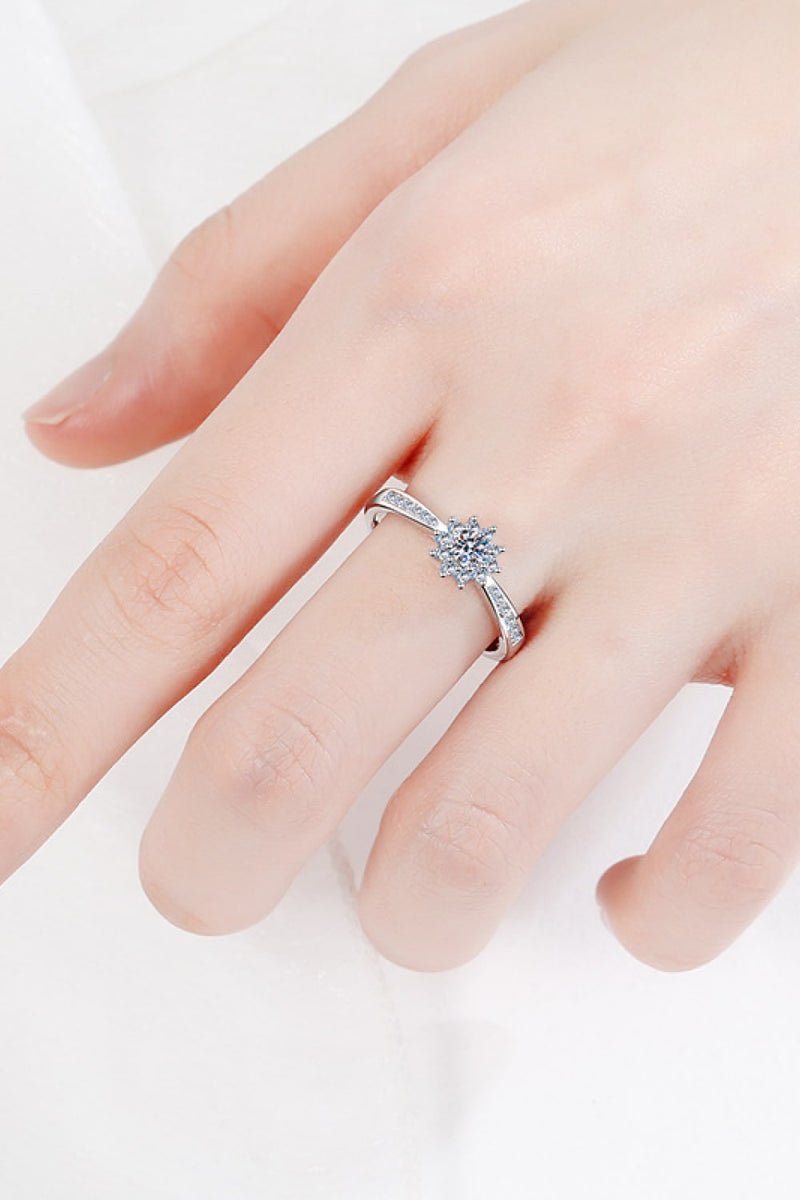 Moissanite Rhodium-Plated Snowflake Ring Trendsi