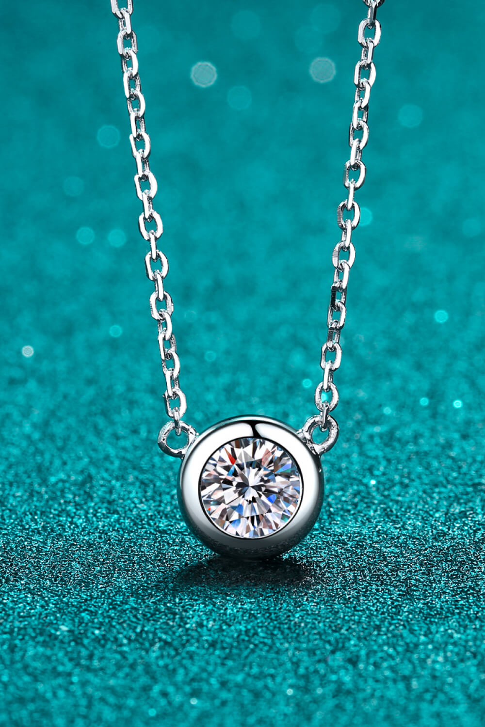 Moissanite Round Pendant Chain Necklace Trendsi