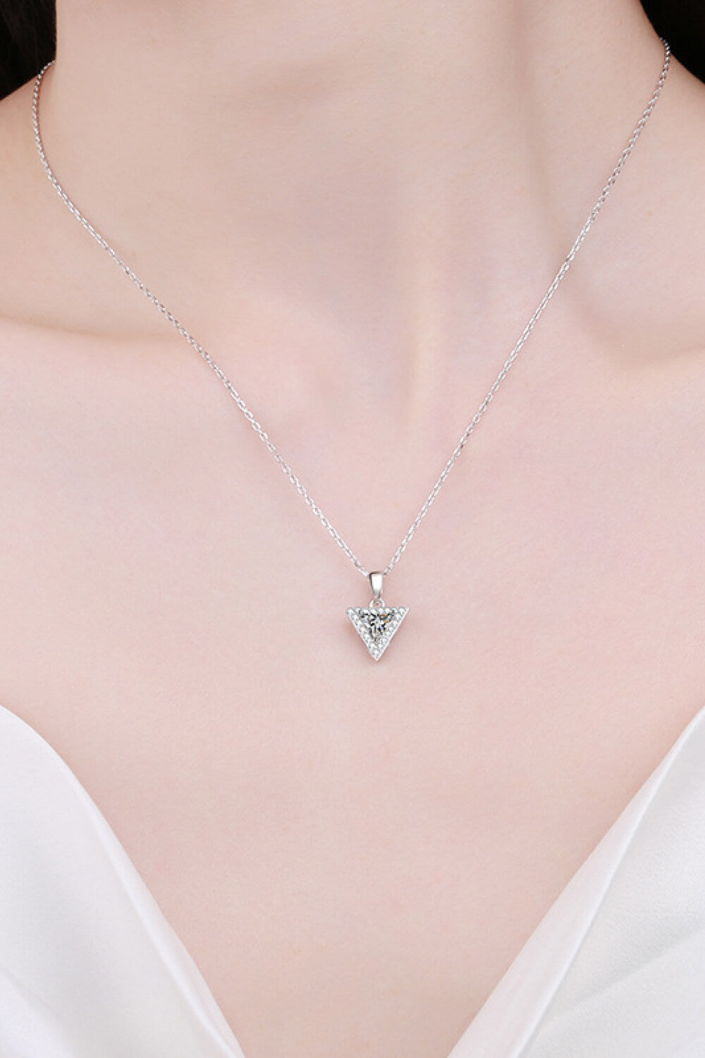 925 Sterling Silver Triangle Moissanite Pendant Necklace Trendsi