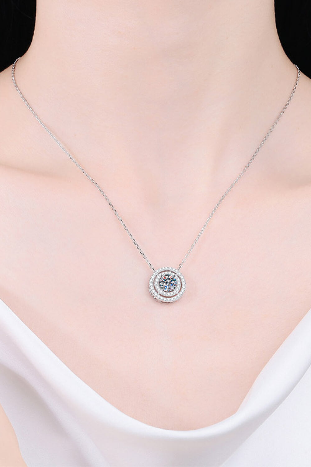 Moissanite Round Pendant Rhodium-Plated Necklace Trendsi