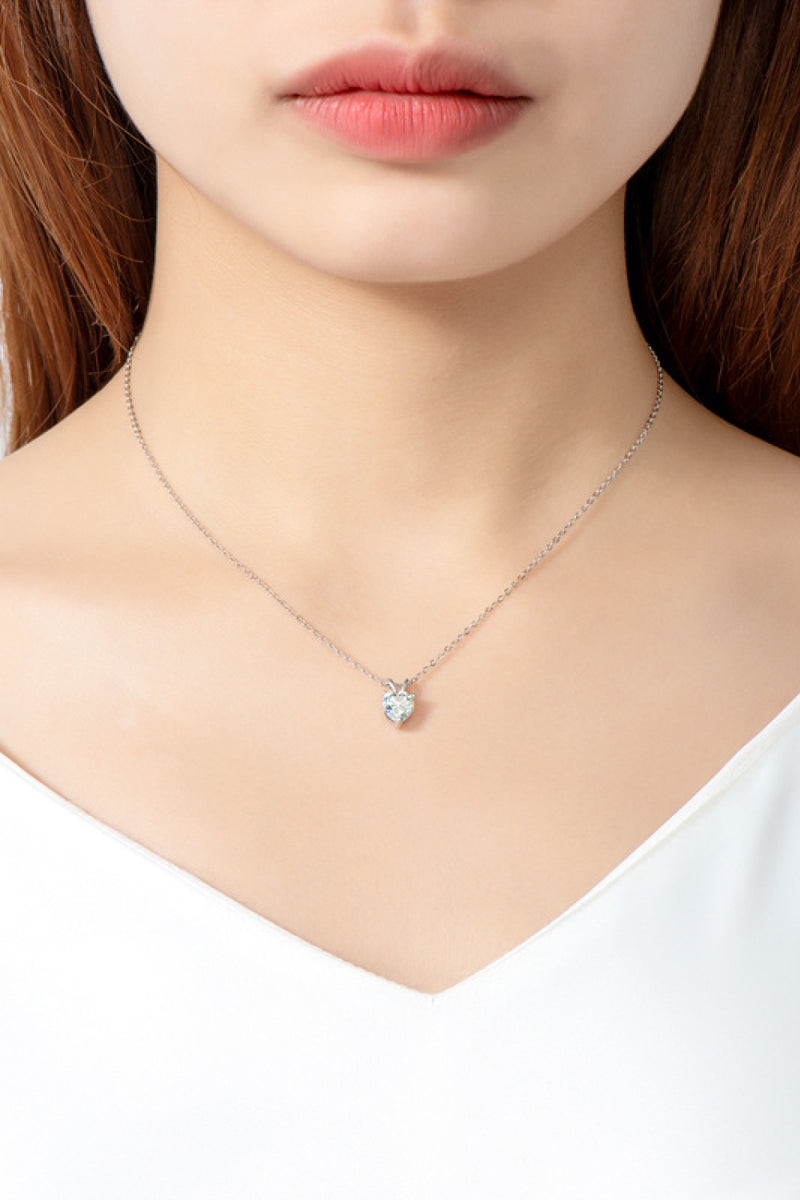 1 Carat Moissanite Heart-Shaped Pendant Necklace Trendsi
