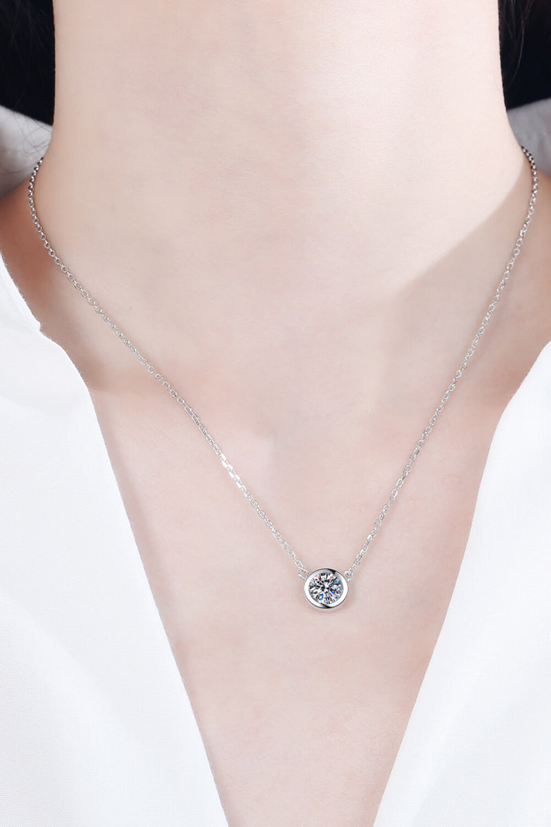 Moissanite Round Pendant Chain Necklace Trendsi