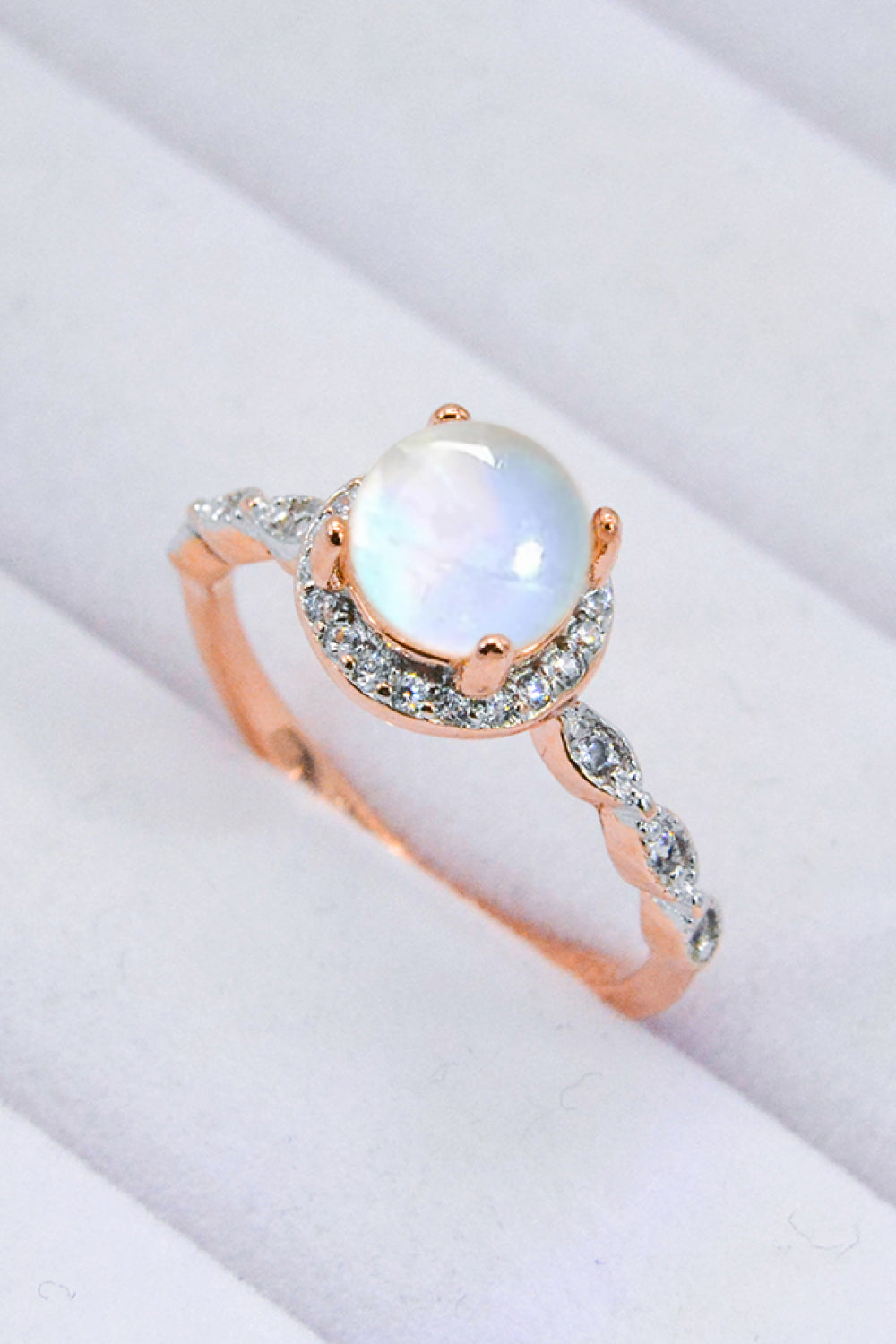 Round Moonstone Ring Trendsi