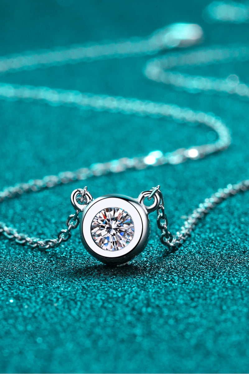 Moissanite Round Pendant Chain Necklace Trendsi